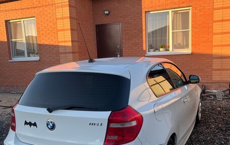 BMW 1 серия, 2011 год, 700 000 рублей, 4 фотография