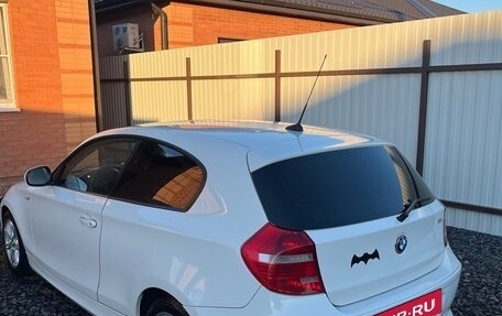 BMW 1 серия, 2011 год, 700 000 рублей, 3 фотография