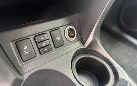 Toyota RAV4, 2011 год, 1 350 000 рублей, 16 фотография