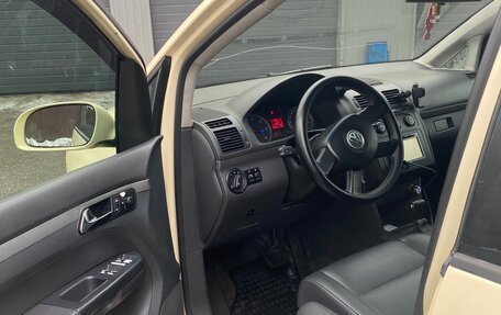 Volkswagen Touran III, 2006 год, 450 000 рублей, 6 фотография