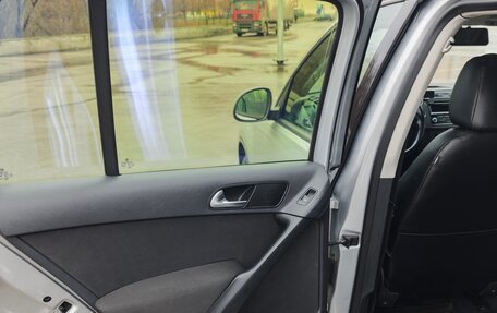 Volkswagen Tiguan I, 2011 год, 900 000 рублей, 11 фотография