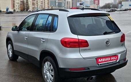 Volkswagen Tiguan I, 2011 год, 900 000 рублей, 5 фотография