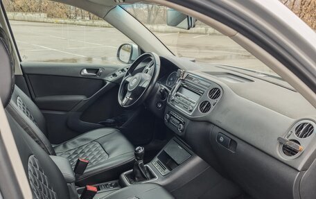 Volkswagen Tiguan I, 2011 год, 900 000 рублей, 15 фотография