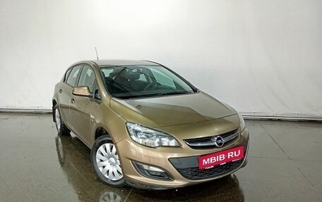 Opel Astra J, 2014 год, 920 000 рублей, 3 фотография