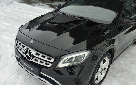 Mercedes-Benz GLA, 2018 год, 1 790 000 рублей, 11 фотография