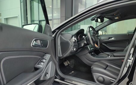 Mercedes-Benz GLA, 2018 год, 1 790 000 рублей, 14 фотография