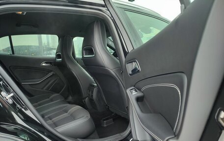 Mercedes-Benz GLA, 2018 год, 1 790 000 рублей, 27 фотография