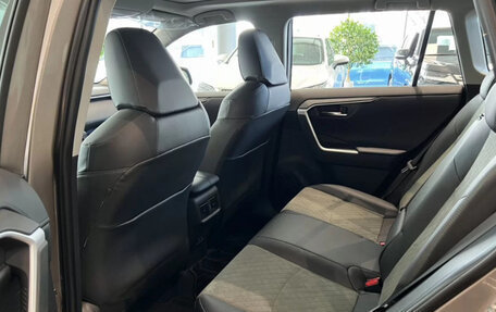 Toyota RAV4, 2025 год, 4 299 000 рублей, 14 фотография