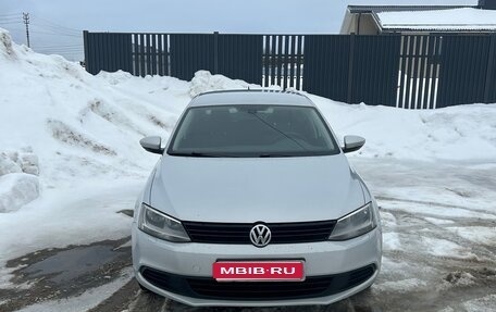 Volkswagen Jetta VI, 2012 год, 900 000 рублей, 1 фотография