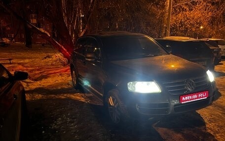 Volkswagen Touareg III, 2004 год, 650 000 рублей, 1 фотография