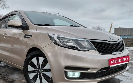 KIA Rio III рестайлинг, 2015 год, 945 000 рублей, 2 фотография