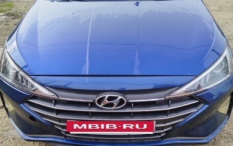 Hyundai Elantra VI рестайлинг, 2019 год, 1 400 000 рублей, 10 фотография