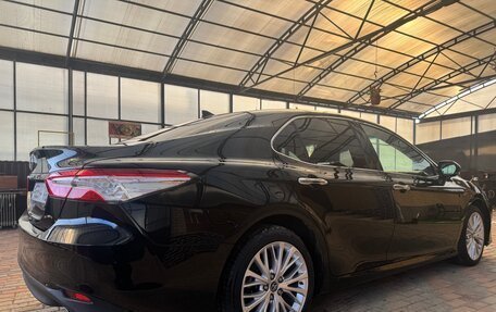 Toyota Camry, 2018 год, 2 650 000 рублей, 3 фотография