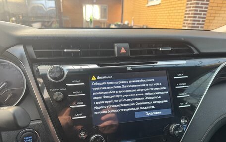 Toyota Camry, 2018 год, 2 650 000 рублей, 13 фотография