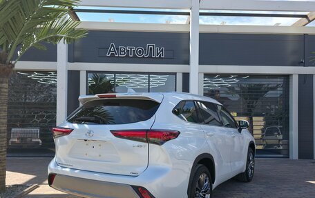Toyota Highlander, 2026 год, 5 950 000 рублей, 4 фотография