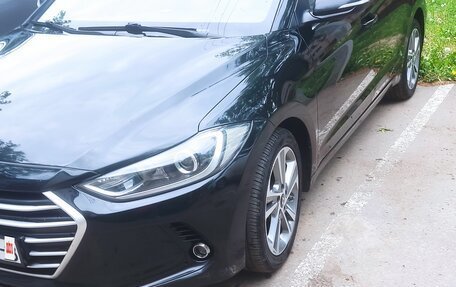 Hyundai Elantra VI рестайлинг, 2017 год, 1 050 000 рублей, 3 фотография