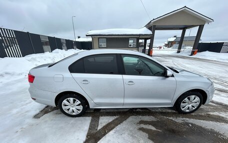 Volkswagen Jetta VI, 2012 год, 900 000 рублей, 7 фотография
