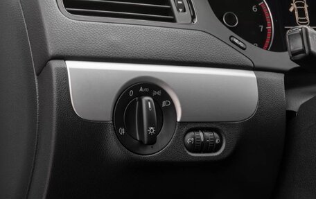 Volkswagen Jetta VI, 2012 год, 900 000 рублей, 22 фотография