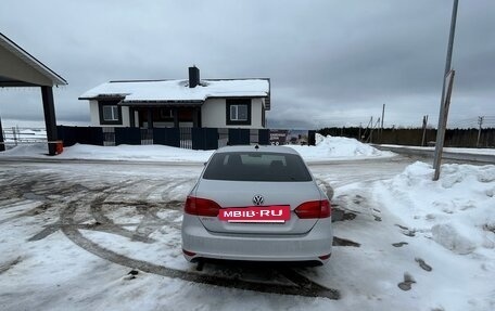 Volkswagen Jetta VI, 2012 год, 900 000 рублей, 13 фотография