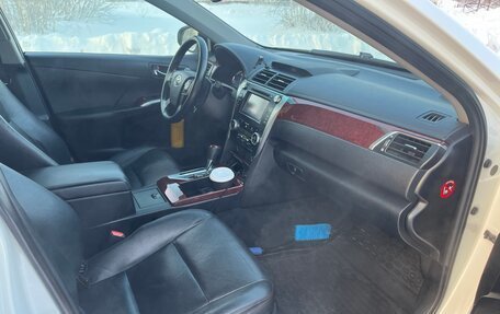 Toyota Camry, 2014 год, 1 800 000 рублей, 9 фотография