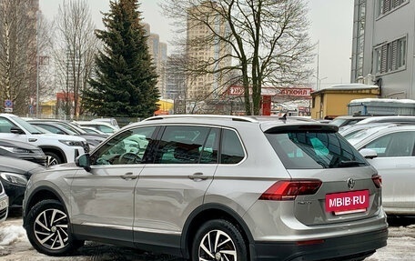 Volkswagen Tiguan II, 2019 год, 2 249 000 рублей, 4 фотография