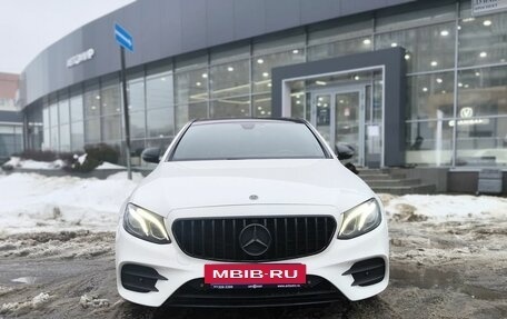 Mercedes-Benz E-Класс, 2019 год, 3 250 000 рублей, 2 фотография