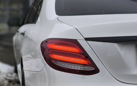 Mercedes-Benz E-Класс, 2019 год, 3 250 000 рублей, 8 фотография