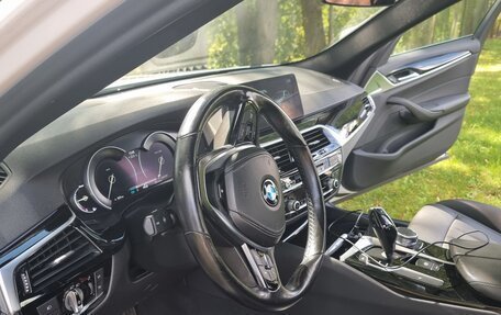 BMW 5 серия, 2017 год, 3 100 000 рублей, 4 фотография