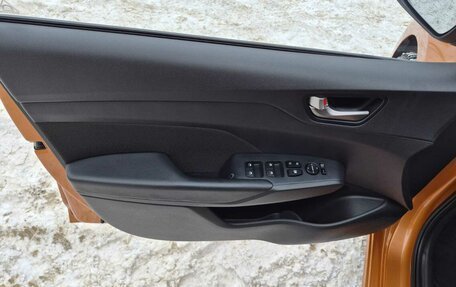 Hyundai Solaris II рестайлинг, 2017 год, 1 317 000 рублей, 8 фотография