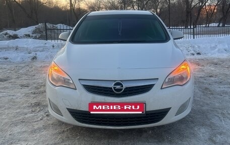 Opel Astra J, 2012 год, 735 000 рублей, 2 фотография