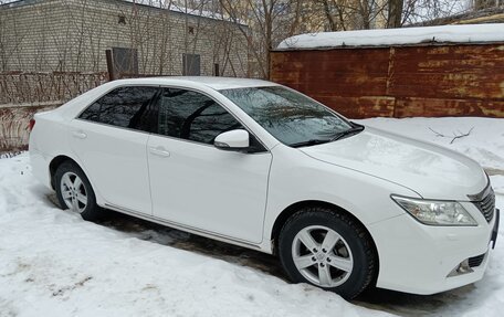 Toyota Camry, 2014 год, 1 570 000 рублей, 4 фотография