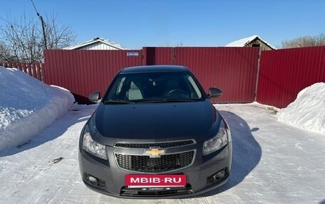 Chevrolet Cruze II, 2012 год, 815 000 рублей, 3 фотография