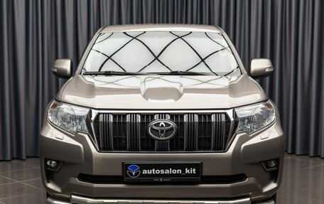 Toyota Land Cruiser Prado 150 рестайлинг 2, 2020 год, 5 200 000 рублей, 2 фотография