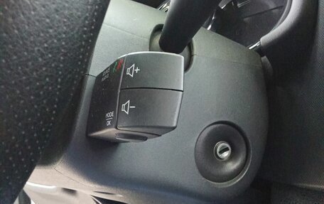 Renault Logan II, 2019 год, 1 245 000 рублей, 14 фотография