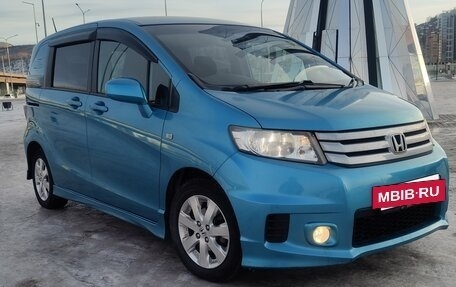 Honda Freed I, 2011 год, 870 000 рублей, 2 фотография