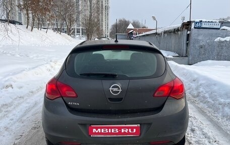 Opel Astra J, 2011 год, 620 000 рублей, 2 фотография