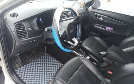 KIA Rio IV, 2018 год, 1 620 000 рублей, 5 фотография