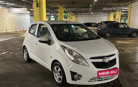 Chevrolet Spark III, 2011 год, 540 000 рублей, 2 фотография