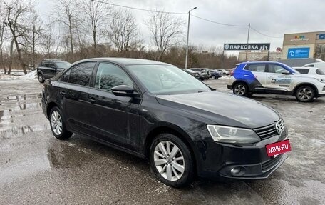 Volkswagen Jetta VI, 2013 год, 780 000 рублей, 2 фотография