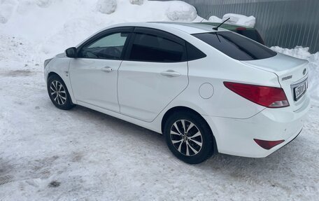 Hyundai Solaris II рестайлинг, 2015 год, 880 000 рублей, 6 фотография