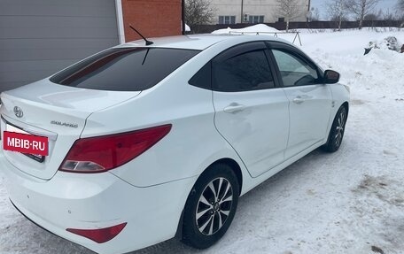 Hyundai Solaris II рестайлинг, 2015 год, 880 000 рублей, 4 фотография