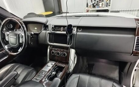 Land Rover Range Rover IV рестайлинг, 2014 год, 3 950 000 рублей, 2 фотография