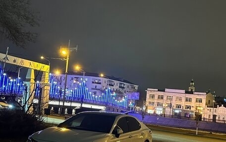 Toyota Camry, 2023 год, 3 950 000 рублей, 2 фотография