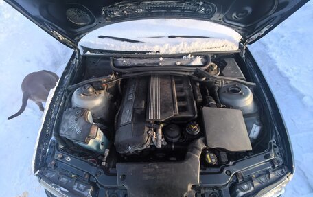 BMW 3 серия, 2004 год, 550 000 рублей, 14 фотография