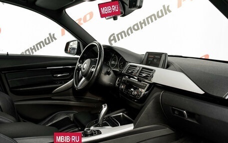 BMW 3 серия, 2018 год, 2 650 000 рублей, 13 фотография