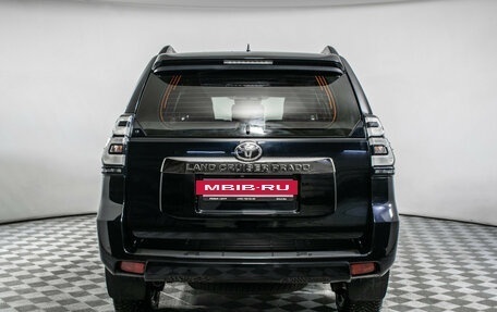 Toyota Land Cruiser Prado 150 рестайлинг 2, 2021 год, 6 590 000 рублей, 6 фотография