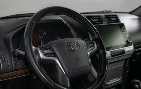 Toyota Land Cruiser Prado 150 рестайлинг 2, 2021 год, 6 590 000 рублей, 14 фотография