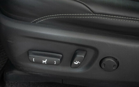 Toyota Land Cruiser Prado 150 рестайлинг 2, 2021 год, 6 590 000 рублей, 16 фотография