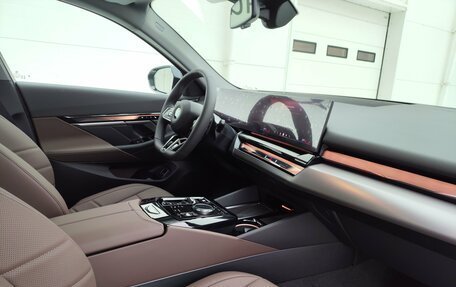 BMW 5 серия, 2025 год, 8 029 000 рублей, 16 фотография