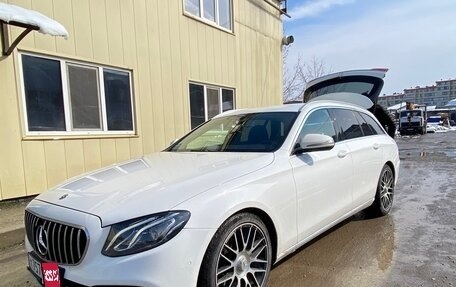 Mercedes-Benz E-Класс, 2017 год, 2 400 000 рублей, 1 фотография